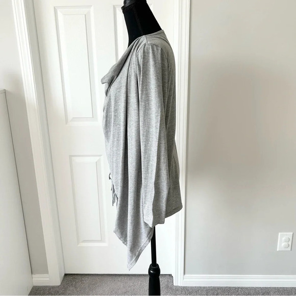 Zanzea Grey Fringe Lightweight Stretchy Cape Cardigan - Picture 3 of 12